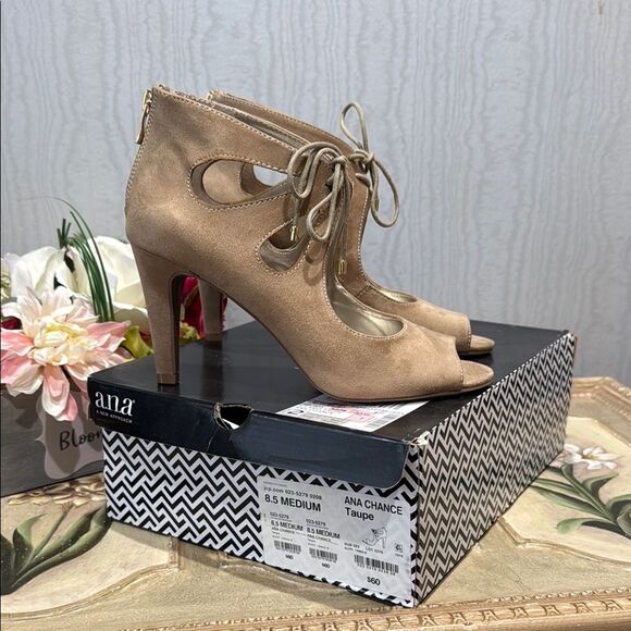 ANA Chance Faux Suede Taupe Sexy Lace Up Tie Front Cut Out Heels Neutral Sz 8.5 - Picture 1 of 13